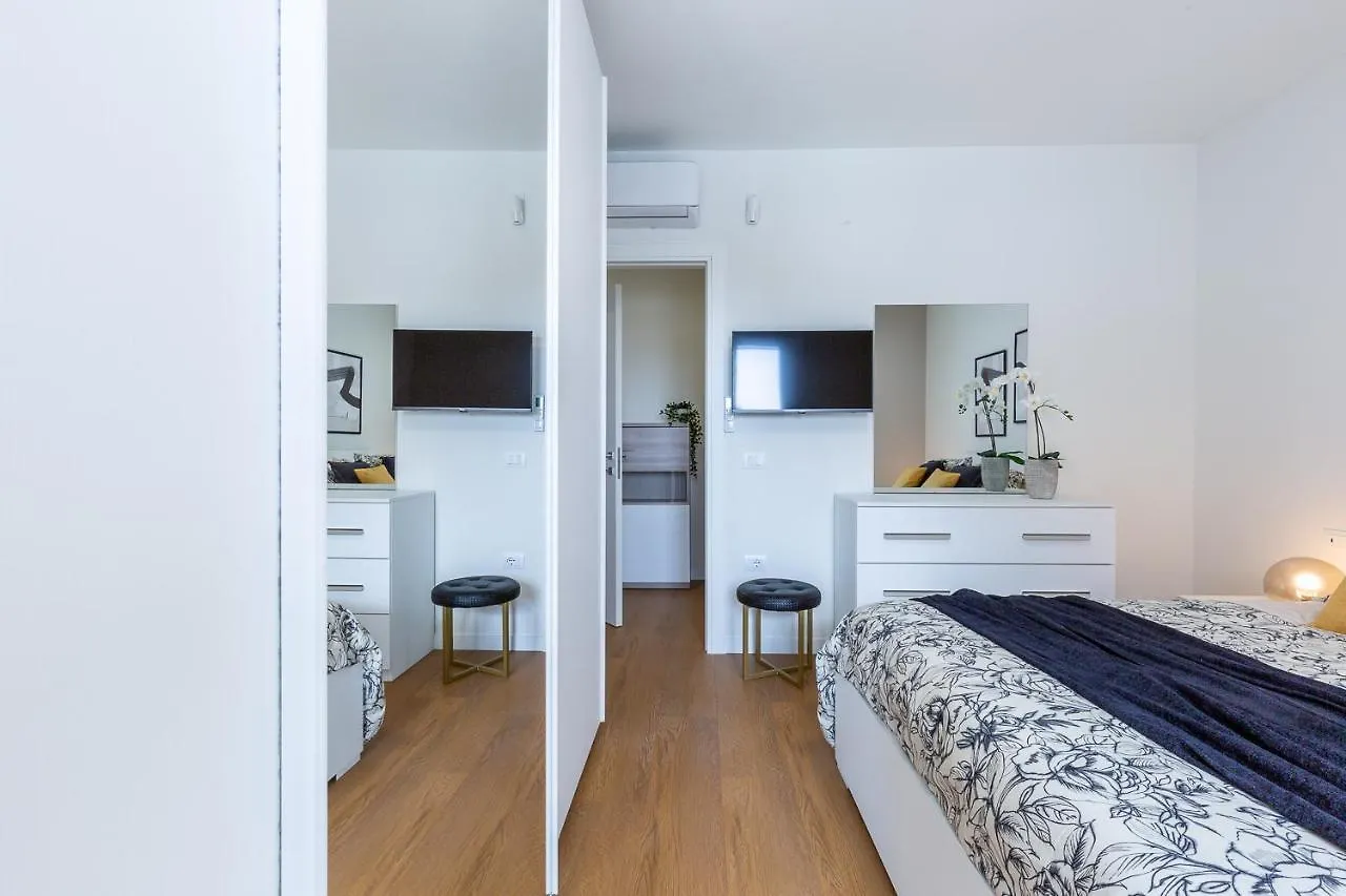 Apartment Colombo Palace - Viale Colombo 358 Quartu Sant'Elena Italy
