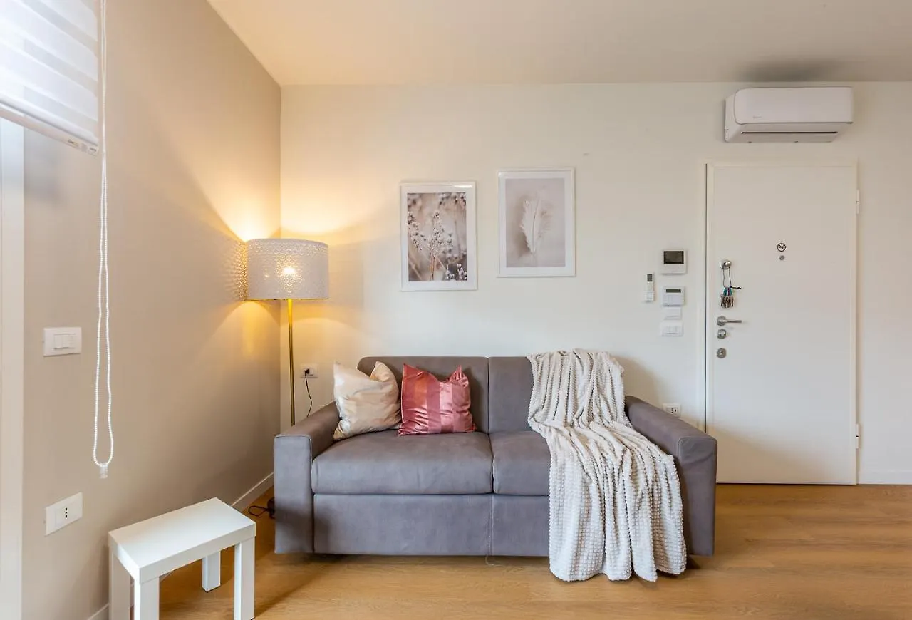 Apartamento Colombo Palace - Viale Colombo 358 Quartu SantʼElena