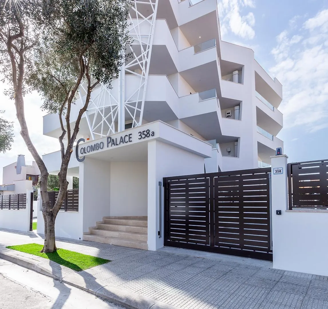 Apartment Colombo Palace - Viale Colombo 358 Quartu Sant'Elena Italy