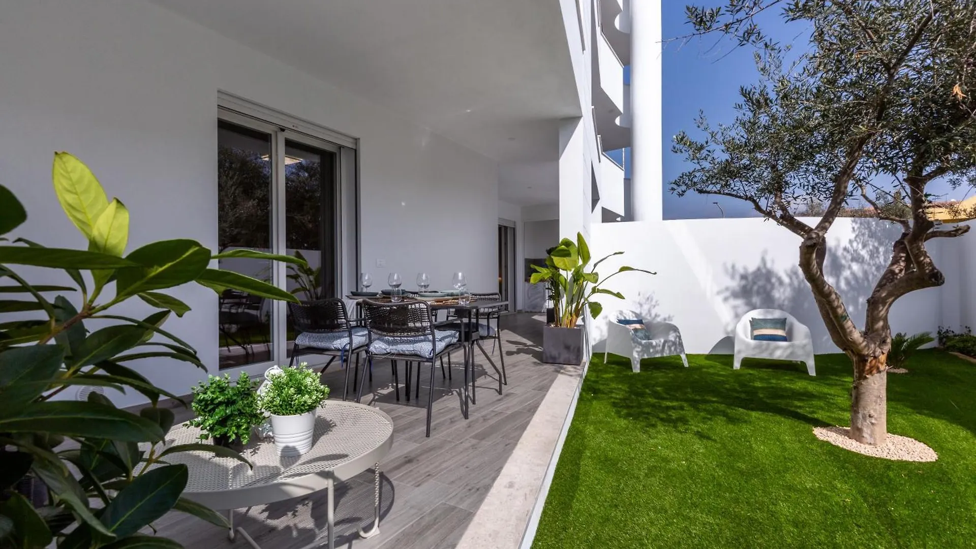 Apartamento Colombo Palace - Viale Colombo 358 Quartu SantʼElena
