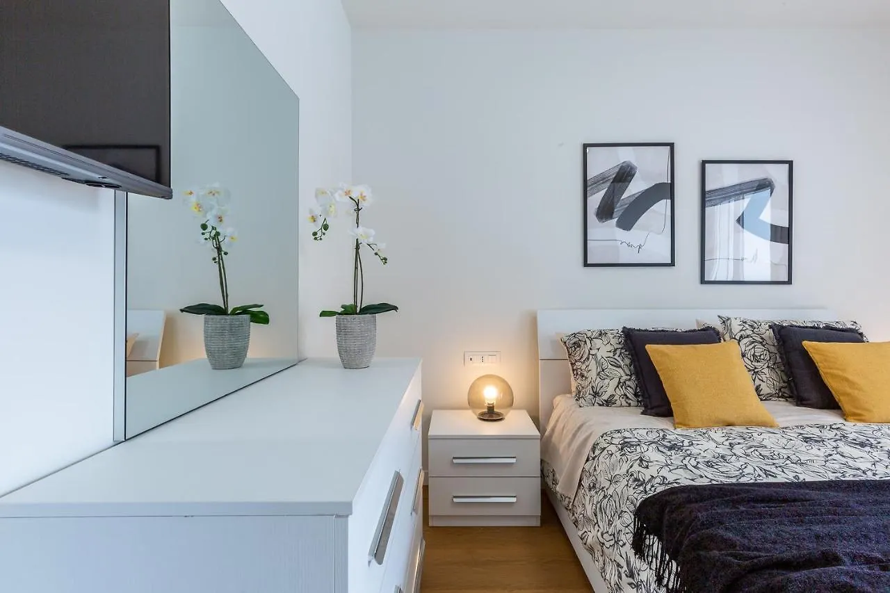 Apartment Colombo Palace - Viale Colombo 358 Quartu Sant'Elena Italy